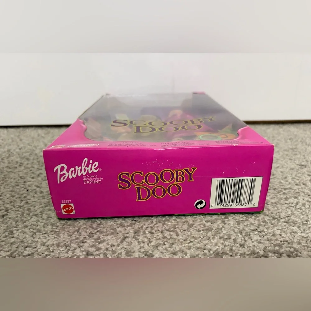 2001 Scooby-Doo Daphne Barbie doll - Picture 7 of 8